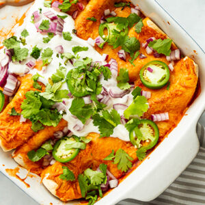 Read more about the article The Best Chicken Enchilada Recipe (Easy & Authentic)